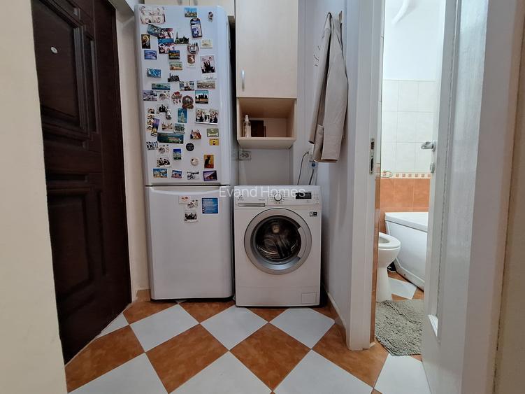 Garsoniera-et 1-bloc izolat termic-complet mobilata si utilata- zona UMT - 4