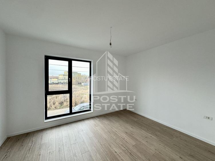 Jumatate de duplex cu 5 camere, finalizat, Dumbravita - 11