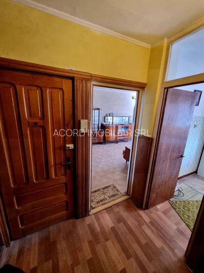 Navodari central -apartament 3 camere decomandat stradal - 17