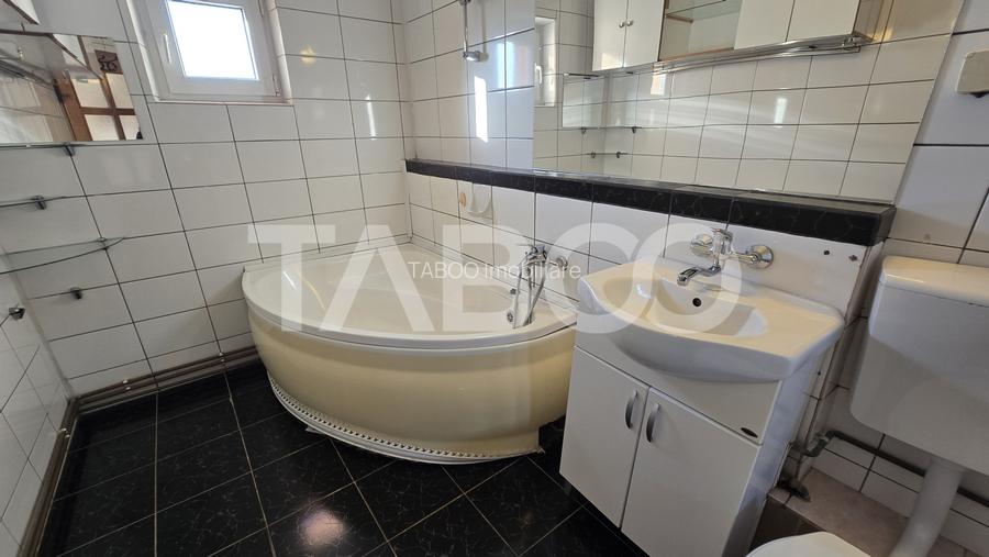 Apartament de vanzare 3 camere decomandat 2 bai 73 mpu Terezian - 11