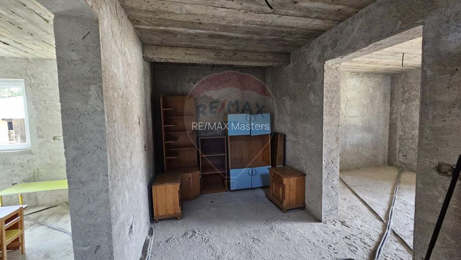 Casă / Vilă, teren 1700mp,  în Lisaura-Ipotești, Suceava - 25