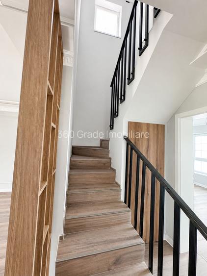 Duplex despartit 4 camere + 2 bai 92 utili / 273 teren - 8