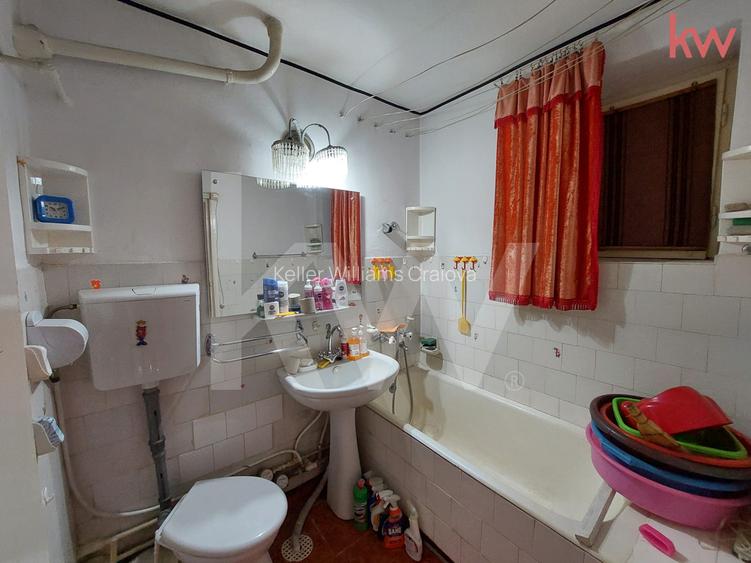 Apartament 3 camere decomandat • Sărari • vedere panoramică - 10