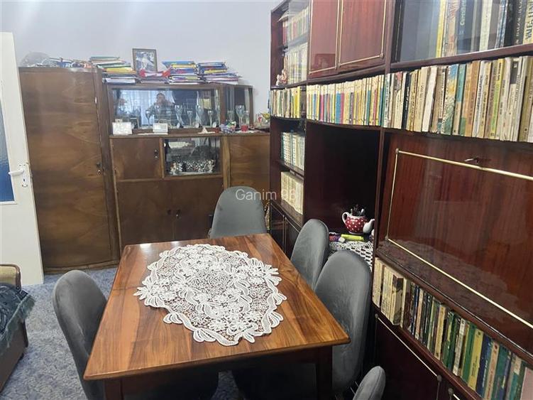 Apartament 3 camere , zona ultracentrala -Primaria Focsani , et 3 8 , decomnadat - 10