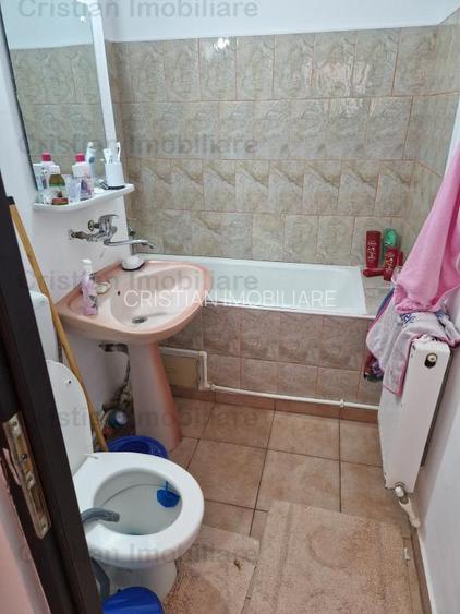 Inchiriere MOBILAT- UTILAT 2 cam conf 1 Scolilor Etaj 1 - 5