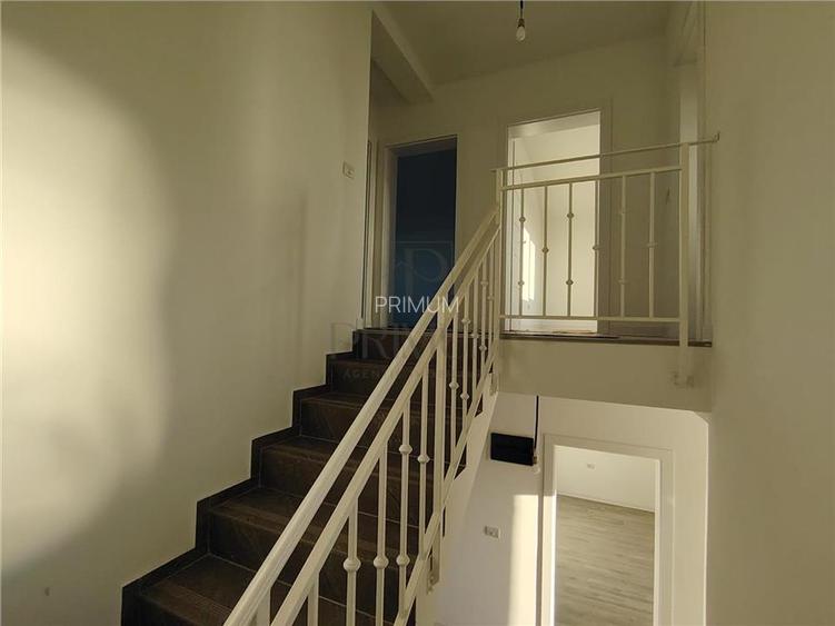 Casa individuala - spatii generoase- zona foarte buna - carport - 15