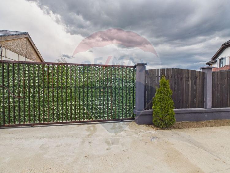 Casă / Vilă cu 5 camere de vânzare - 50