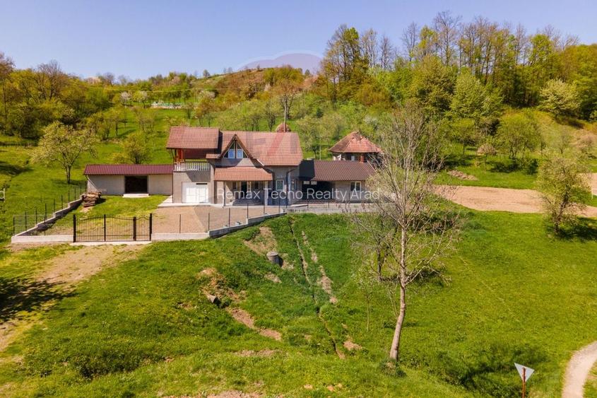 Casă / Vilă Sesuri, jud Hunedoara - 25