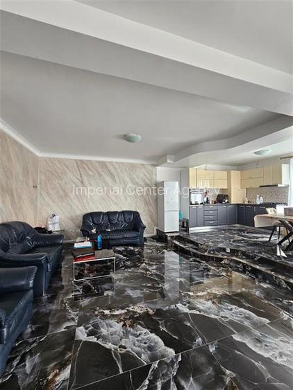 VILA DE VANZARE BACAU  P+E+M (de locuit si birou , clinica, notarriat, medic de - 10