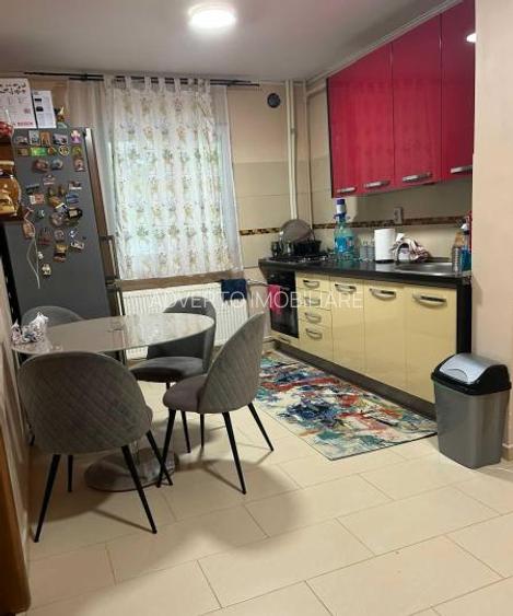 Vânzare apartament 3 camere zona Gorjului - 4
