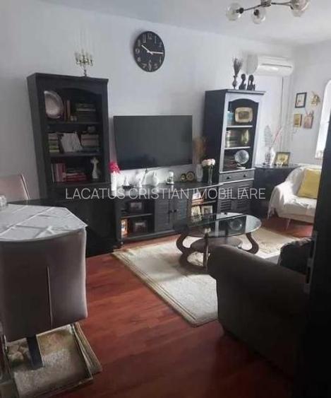 APARTAMENT 3 CAMERE DECOMANDAT CONFORT 0 ZONA TROCADERO - 2