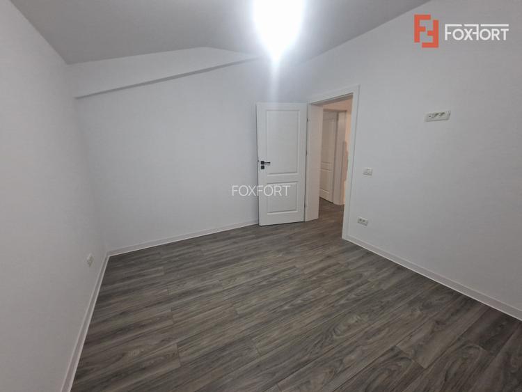 Duplex de vanzare cu 3 camere si teren de 309 mp - Recas - 8