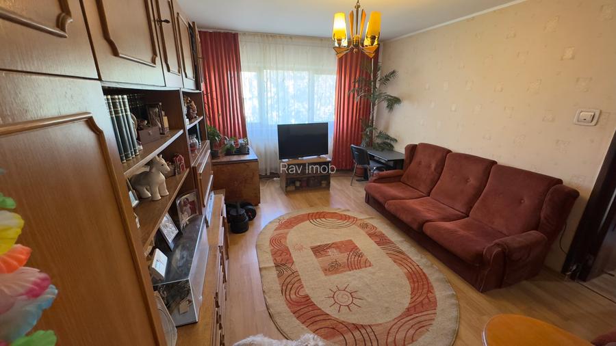 4 camere, decomandat, 1979, centrala proprie - 4