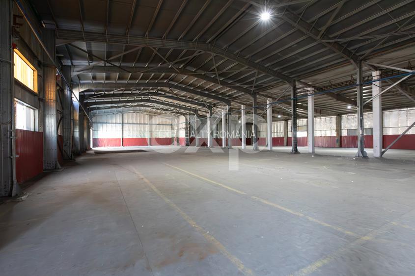 DE ÎNCHIRIAT | Hale metalice alipite – 3.028 mp utili | Calea Moinești - 17