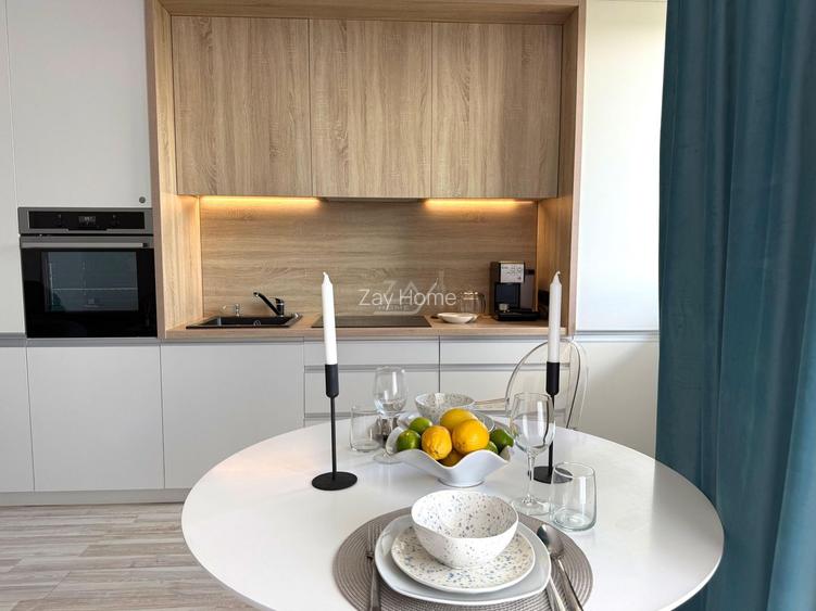 Vis a vis de Esso. Lift. Mijloc transport in fata. Loc de parcare. - 6