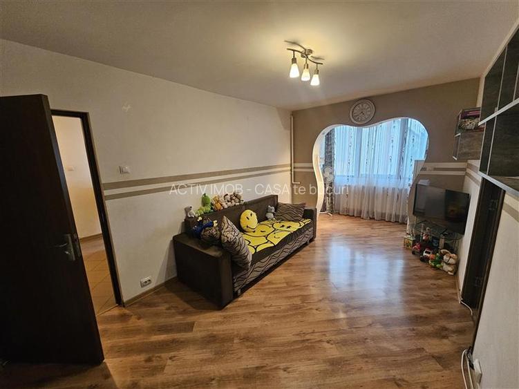 Resita, 2 Cam. Mobilat+Utilat, Micro 3 - 14