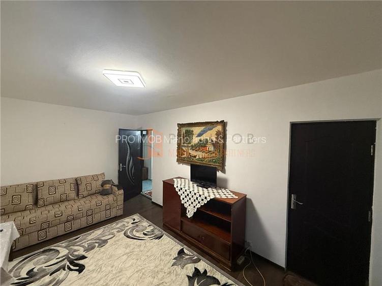 Apartament 2 camere cf 1  decomandat zona Brosteni - 2