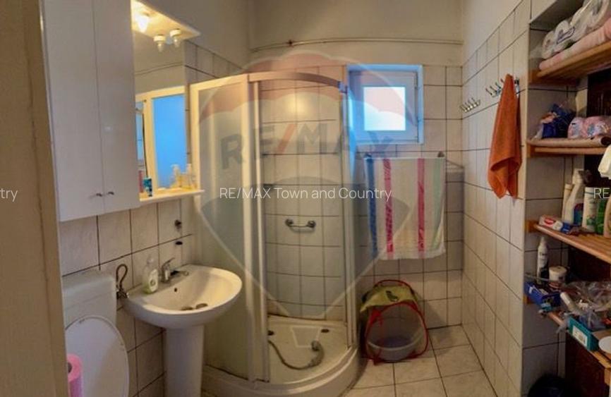 Casă / Vilă cu 7 camere de vânzare - 12