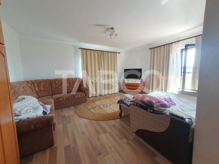 Casa 5 camere 3 bai 2 terase garaj magazie de vanzare 180 mp utili - 11