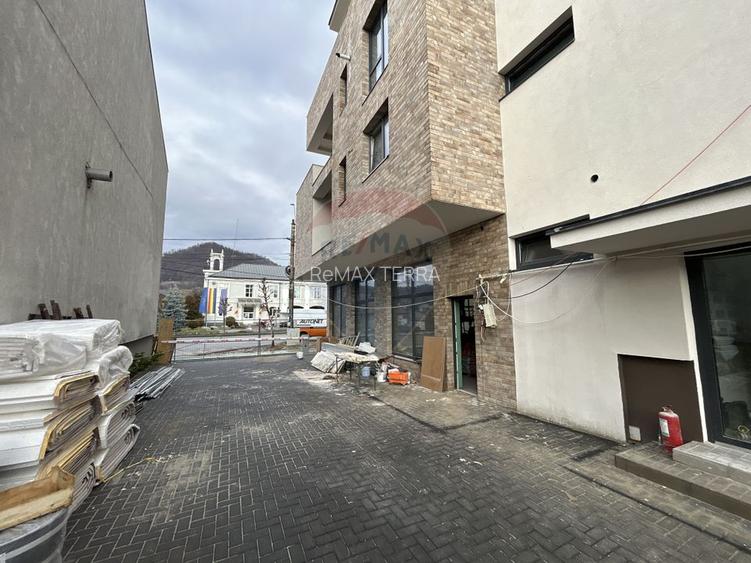 Spatiu birouri de închiriat în zona V. LUCACIU - 2
