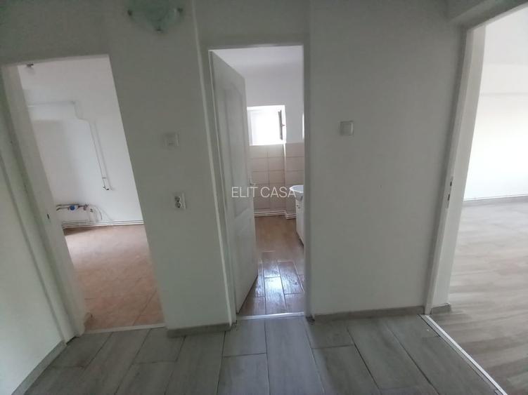 2 camere decomandat, zona CUG,  etaj 1 - 3