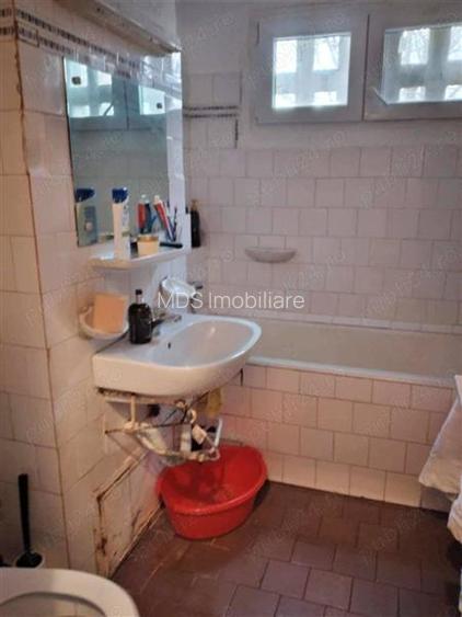 Confort 1 la etajul 2, model mare  cu centrală propie lingă Piața - 18