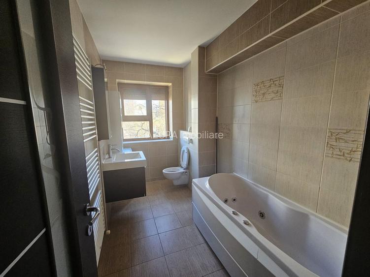 Inchiriere apartament bloc nou cu garaj, centru Pitesti - 5
