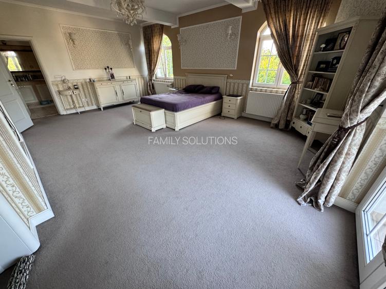 Casa deosebita sector 4 P+1+M. 6 cam.Util 418mp. Teren 1638m - 21