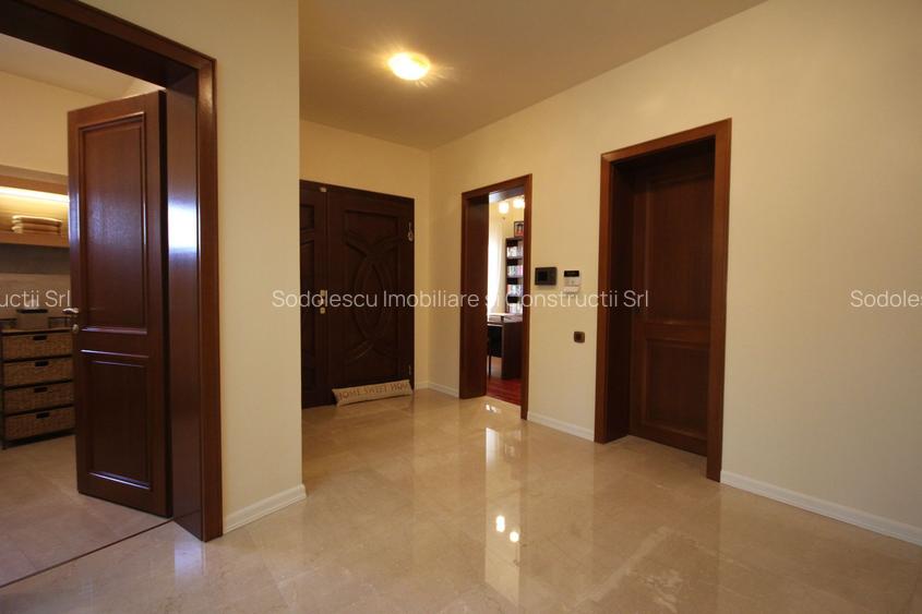 O casa deosebita cu Piscina - 17