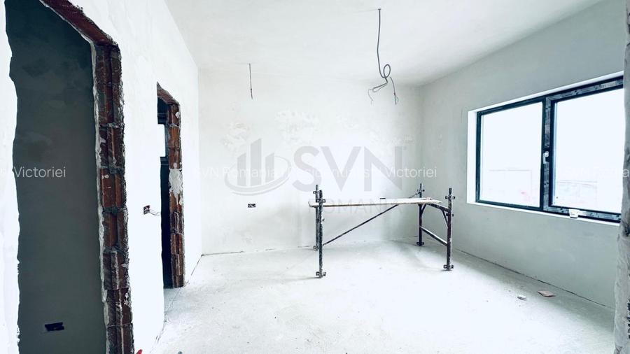 REV2004628 Vila cu pompa de caldura sipanouri solare - 4