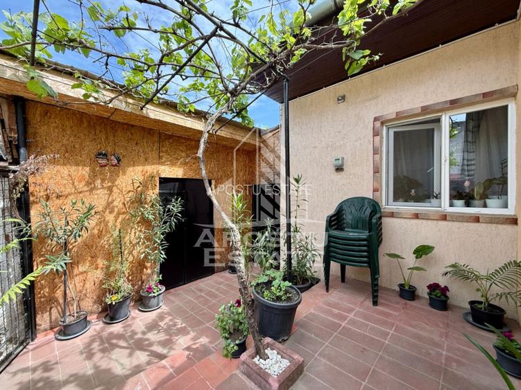 Apartament cu 2 camere si curte de vanzare in Complexul Studentesc - 14