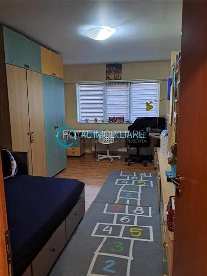 Royal Imobiliare - Vanzare apartament 4 camere zona Piata Mihai Viteazu - 9
