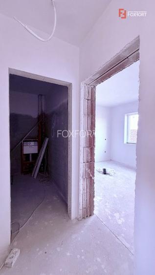 Casa tip triplex, cu 2 camere, de vanzare in Sanandrei. - 10