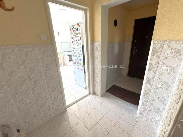 🏠 Apartament 2 Camere Decomandat – Micro 20, Galați (Etaj 4/4 cu Pod) - 11