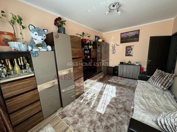 Apartament complet mobilat cu 3 camere în Giroc - 135,000 € - 9