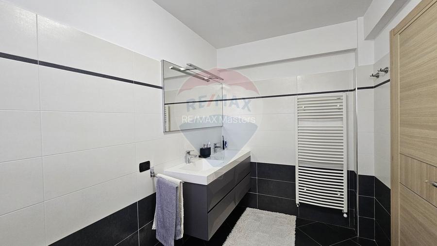 Casă / Vilă de lux cu 8 camere de vânzare in Obcini, Suceava - 26