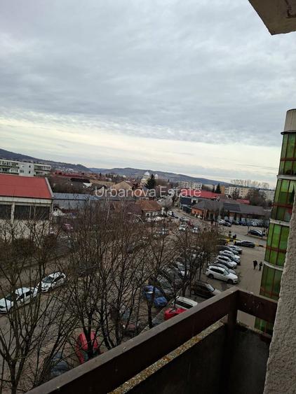 Apartament cu 3 camere,  et 4/8, 90 mp,  str Decebal/ Unirii - 12