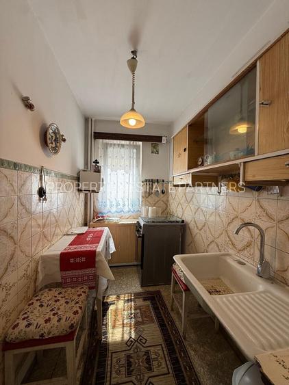 2 Camere Metrou 1 Decembrie 1918 - 12