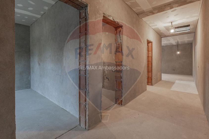 Casă / Vilă cu 3 camere de vânzare - 18