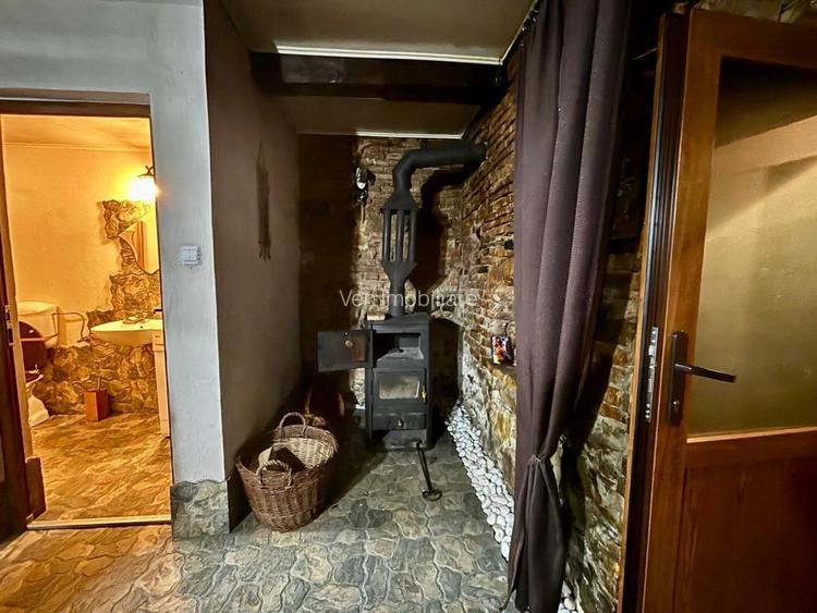 Oportunitate- Casa in zona centrala 218mp - 2