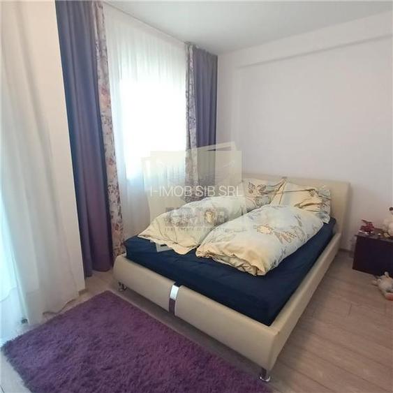Casa cu 3 camere 3 balcoane si parcare privata in Selimbar - 9