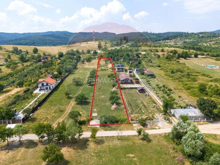 Teren cu priveliste Vulcan - 2