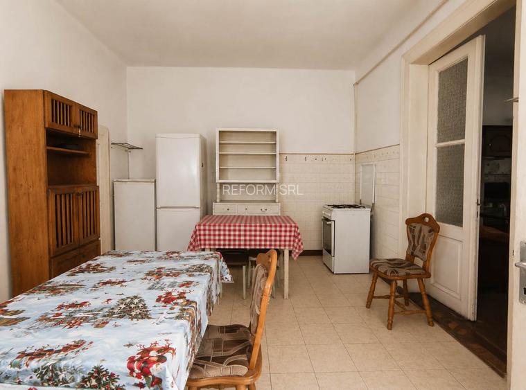 De vânzare | Casă renovabilă cu teren 601 mp | Gruia – zona 7 Străzi - 8