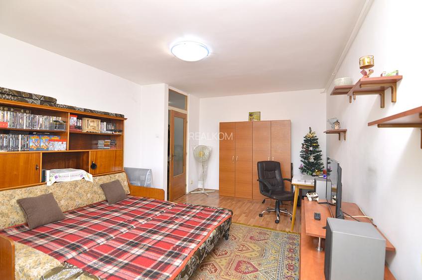 VANZARE GARSONIERA ZONA DECEBAL – METROU PIATA MUNCII - 9