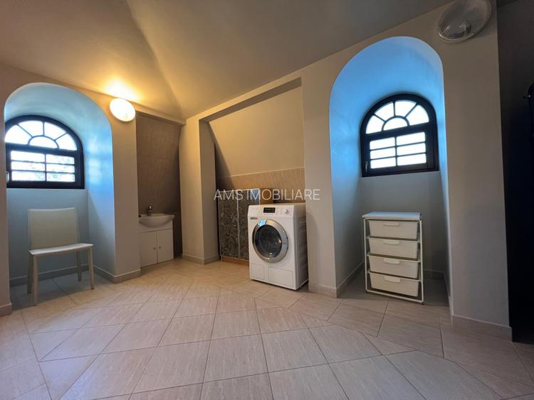 VILA DEOSEBITA / SPATII GENEROASE / CURTE PROPRIE - 39