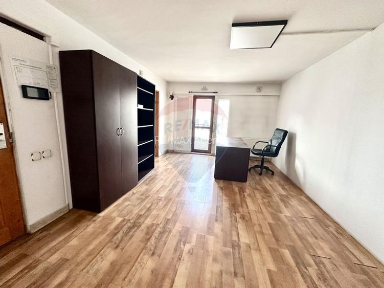 Spații Birouri de închiriat in Vila Str Comana Sector 1 - 5