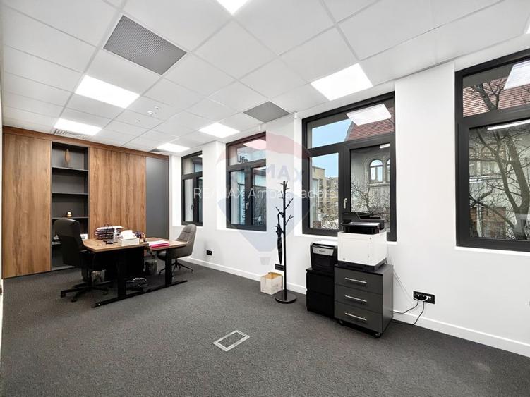 Spațiu comercial ultramodern P+4, Piața Victoriei - 5