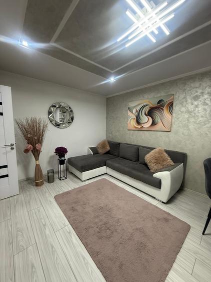 Apartament 3 camere complet renovat • Parter • Zona Comisia Centrala