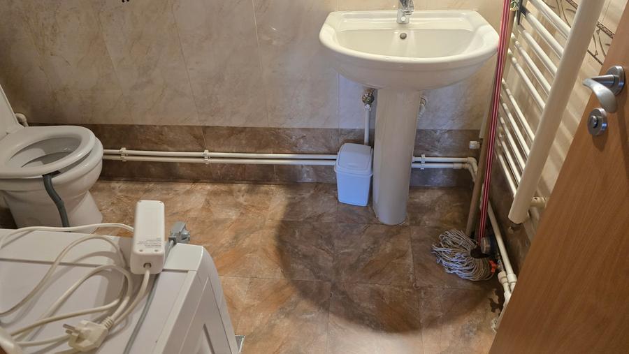 Inchiriez apartament 2 camere decomandat in Deva, zona Gojdu, etaj 2,