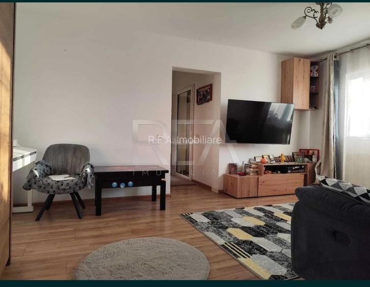 4 camere decomandat | 85 mp | Renovat complet | Etaj 3 | Mărgeanului - Bârcă - 2